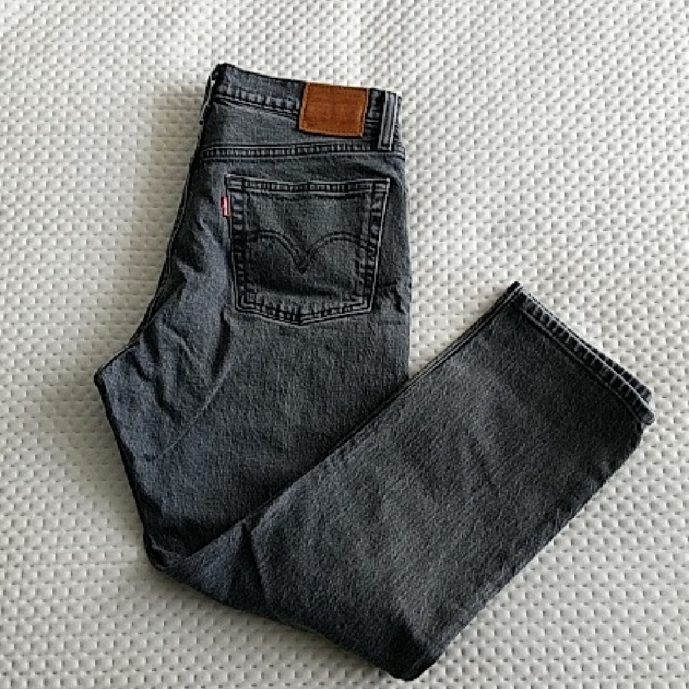Levi's 501 Cropped - 28W 26L